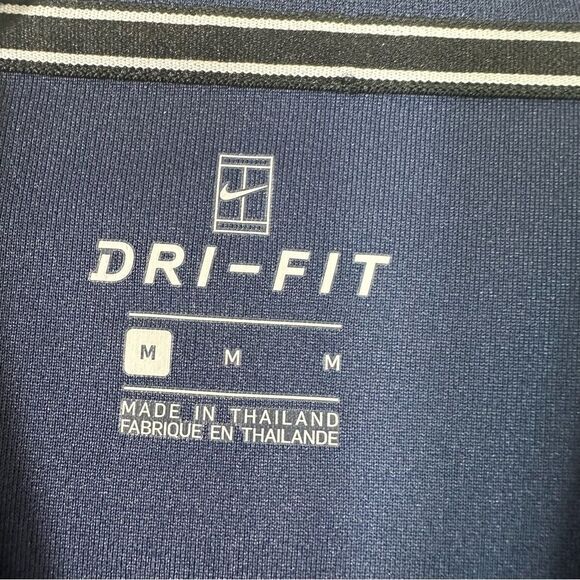 Nike Navy and White Short Sleeve Tees - Picture 5 of 11